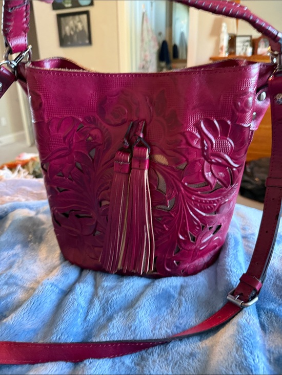 Patricia Nash Handbags - Patricia Nash all leather tool cranberry shoulder bag